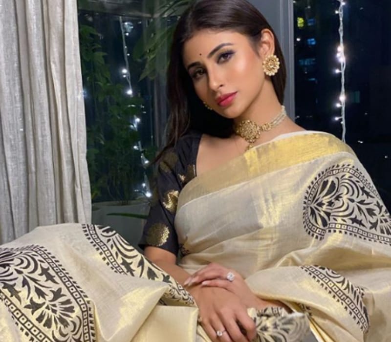 Mouni Roy 