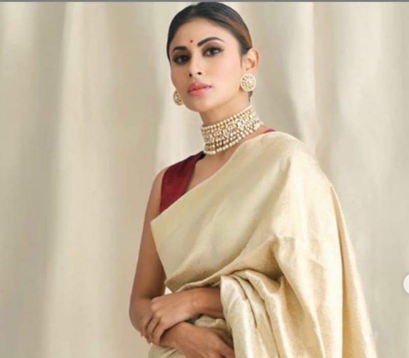 Mouni Roy 