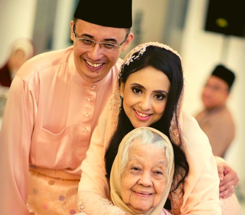 Samirah Muzaffar First Husband - MALAUKUIT