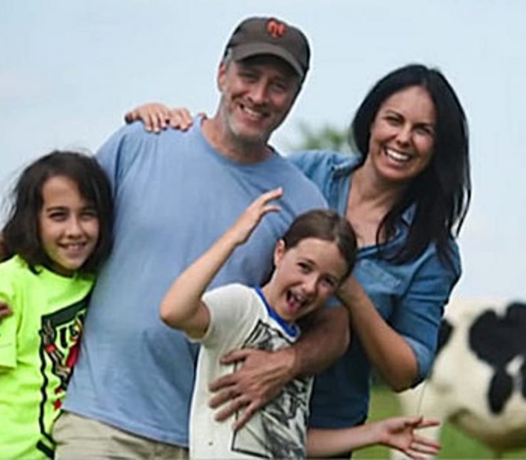 Tracey Mcshane Wiki [Jon Stewart's Wife], Age, Kids, Family, Net Worth