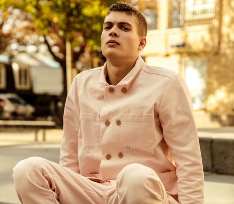 Josha Stradowski Wiki, Age, Height, Girlfriend, Net Worth, Family, Bio