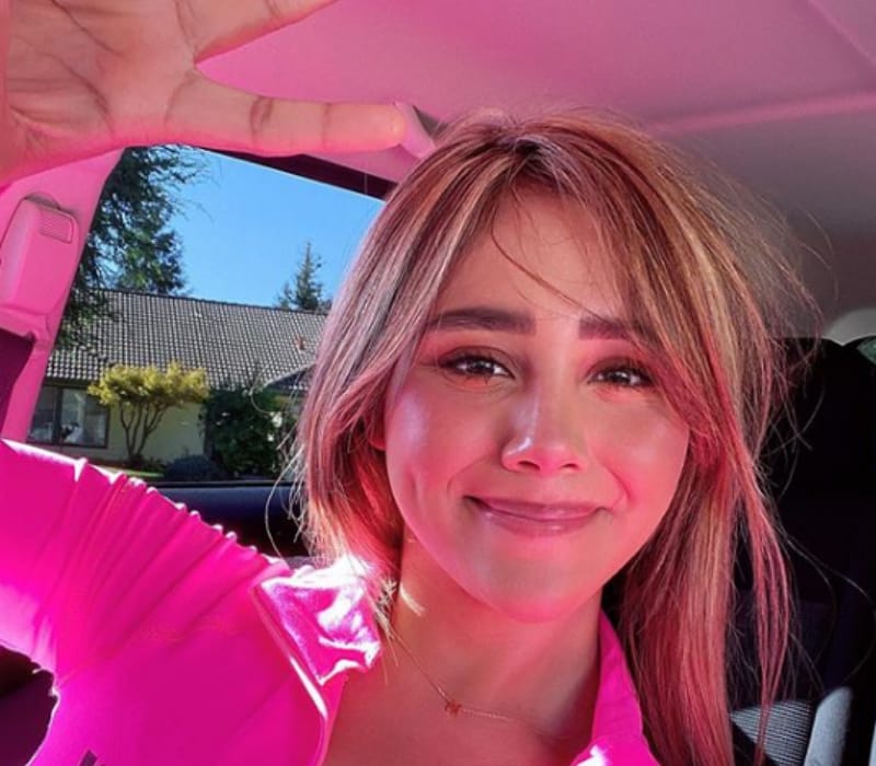 Who is Neekolul's boyfriend? TikTok's 'OK Boomer' girl gives away identity  on Instagram