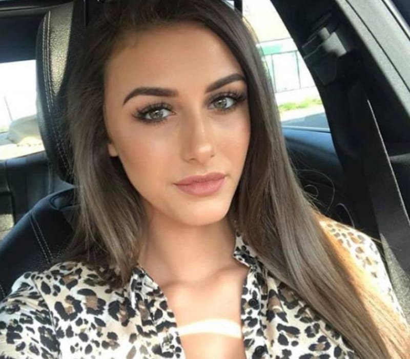 Chloe Veitch - Age, Bio, Birthday, Family, Net Worth