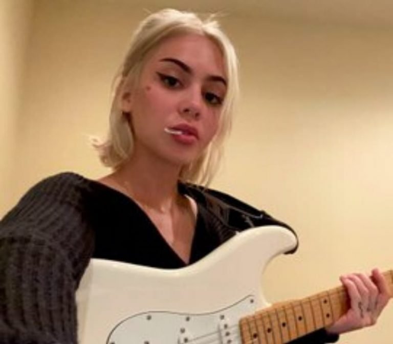 Almondmilkhunni Wiki, Age, Bio, Boyfriend, Height, Net Worth, Family
