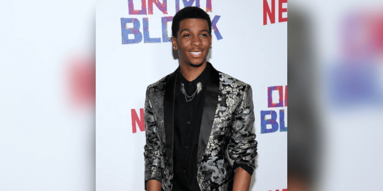 Brett Gray Wiki, Net Worth, Biography, Age, Girlfriend, Height