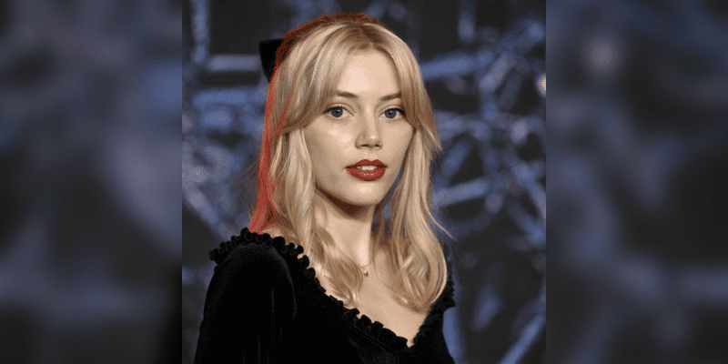 Grace Van Dien