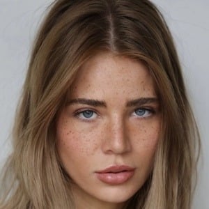 Hannah Thomas Hannah Thomas